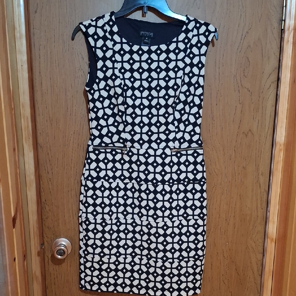 Enfocus Studio Black and White Geometric Midi Dress